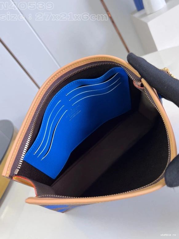 WIS POCHETTE VUITTON VOYAGE-27*21*6CM LOUIS 1020